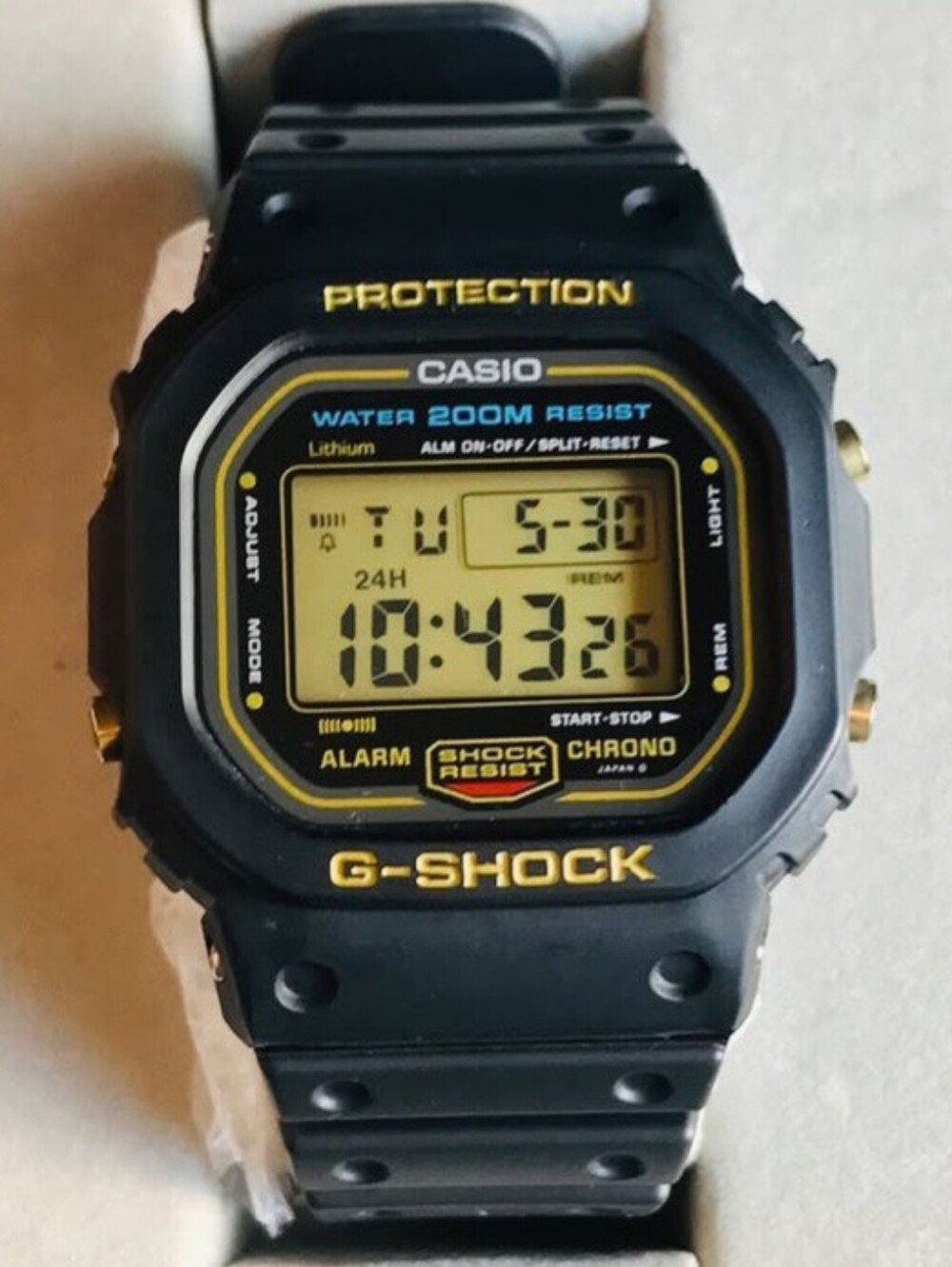 CASIO G-SHOCK - VINTAGE ( DW5600 ) - Picture 3 of 7